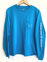 Load image into Gallery viewer, Vineyard Vines Long Sleeve T-Shirt Size Small
