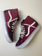 Load image into Gallery viewer, Vans Athletic Shoes Shoe 9.5-image.jpg
