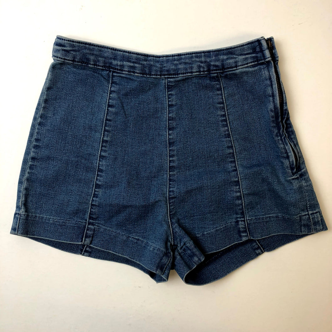 H & M Womens Shorts Size 3/4-IMG_9049.jpg