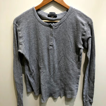 Load image into Gallery viewer, Brandy Melville Womens Long Sleeve T-Shirt Small-IMG_8815.jpg
