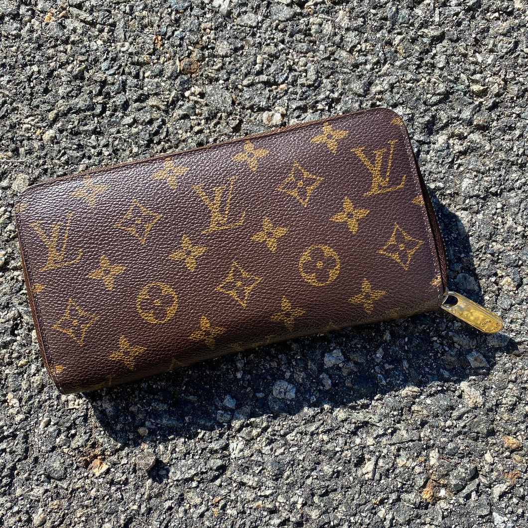Monogram Louis Vuitton Zippy Wallet