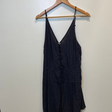 Load image into Gallery viewer, American Eagle Womens Romper Size 18/20 (36)
